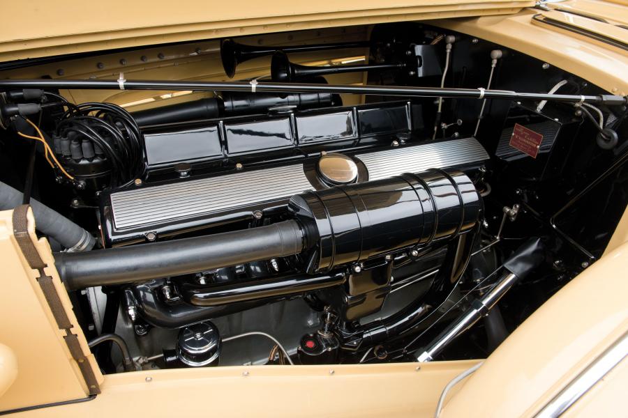  Cadillac V16 452-D Imperial Convertible Sedan 1935 года  (фото 5 из 6)